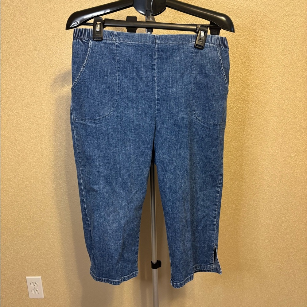 Classic Blue Capris Women's Jeans
